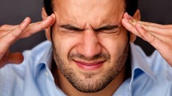На что указывает головная боль в зоне лба?